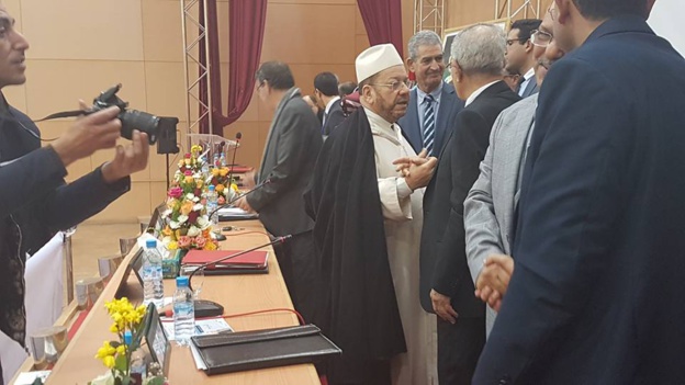  بالصور تَفَاصِيل أَكبر نَدوة وَطَنِّية شَهِدتها المِنطَقَة الشَّرقيَّة تَكريماََ للأُستاذ الحُسَين بلحَسَّاني 