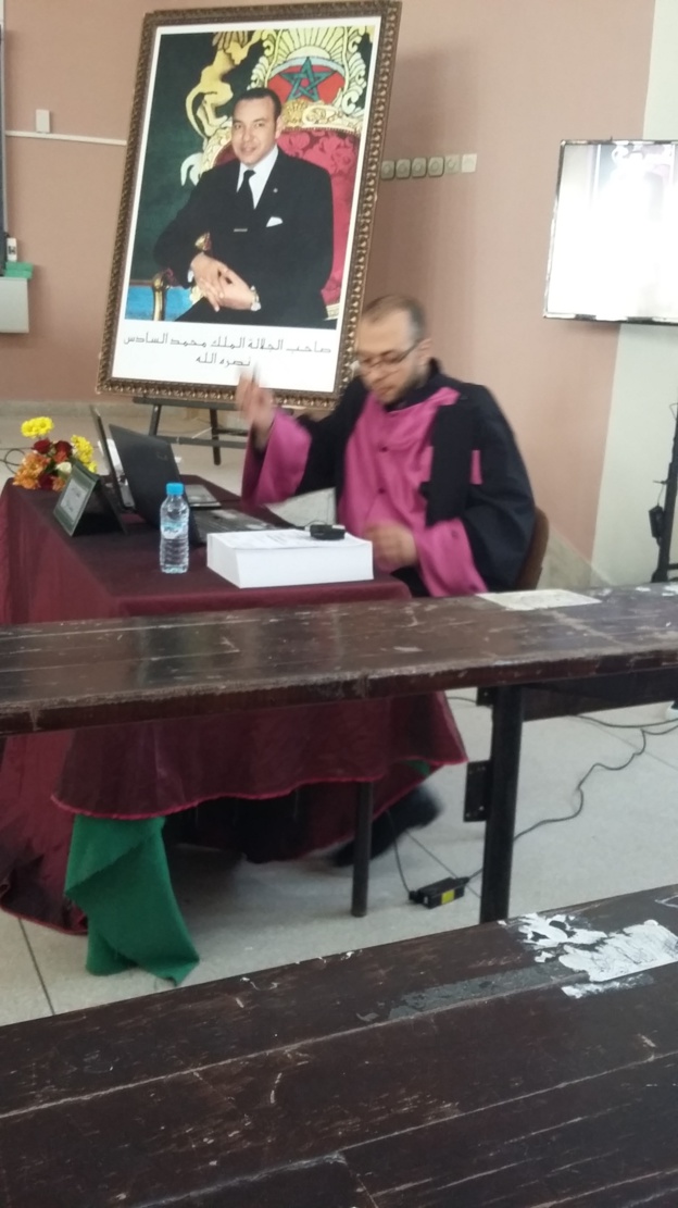 مناقشة أطروحة لنيل الدكتوراه في القانون الخاص في موضوع: آثار تعدد التشريعات والأنظمة العقارية والتوثيقية على السياسة العقارية بالمغرب  تحت إشراف الدكتور الحسين بلحساني للباحث محمد زعاج مناقشة أطروحة لنيل الدكتوراه في القانون الخاص في موضوع: آثار تعدد التشريعات والأنظمة العقارية والتوثيقية على السياسة العقارية بالمغرب  تحت إشراف الدكتور الحسين بلحساني للباحث محمد زعاج