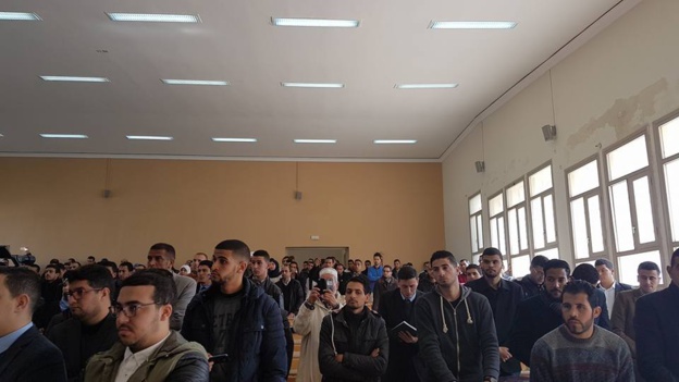 مناقشة أطروحة لنيل الدكتوراه في القانون الخاص في موضوع: مركز الارادة في العقد تحت إشراف الدكتورة دنيا مباركة للباحث سليمان مقداد. مناقشة أطروحة لنيل الدكتوراه في القانون الخاص في موضوع: مركز الارادة في العقد تحت إشراف الدكتورة دنيا مباركة للباحث سليمان مقداد.