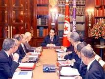 قانون تونسي يعاقب من يحرض ضد المصالح الاقتصادية للبلاد قانون تونسي يعاقب من يحرض ضد المصالح الاقتصادية للبلاد