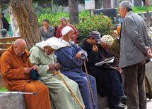 مشروع قانون لرفع سن التقاعد الى 62 عاماً مشروع قانون لرفع سن التقاعد الى 62 عاماً