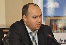الإشكالات الدستورية لتدبير المالية العمومية بالمغرب الإشكالات الدستورية لتدبير المالية العمومية بالمغرب