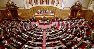 مجلس الشيوخ الفرنسي يدرس مشروع القانون المتعلق بالهجرة والإدماج والجنسية