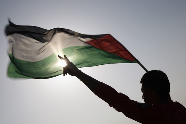 قراءة قانونية في قضية الإستيلاء على الأراضي الفلسطينية: هل باع الفلسطينيون اراضيهم؟ قراءة قانونية في قضية الإستيلاء على الأراضي الفلسطينية: هل باع الفلسطينيون اراضيهم؟