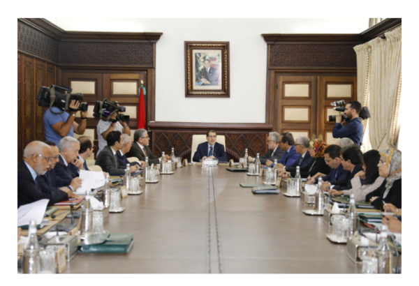 قضايا الجالية: رئاسة الحكومة تدعو الإدارة إلى تجويد خدماتها الموجهة للجالية المغربية بالخارج قضايا الجالية: رئاسة الحكومة تدعو الإدارة إلى تجويد خدماتها الموجهة للجالية المغربية بالخارج