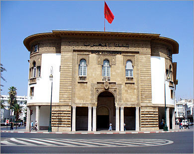بنك المغرب يدعو إلى تعديل السياسة الماكرو اقتصادية بنك المغرب يدعو إلى تعديل السياسة الماكرو اقتصادية