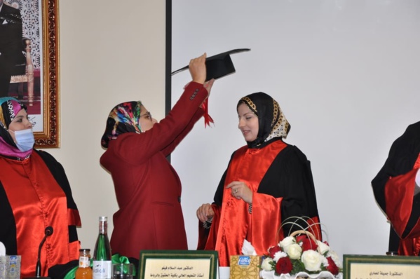 الباحثة هاجر السعيدي القاضية بالمحكمة الإدارية بالرباط  تناقش أطروحتها لنيل الدكتوراه في الحقوق في موضوع حماية المقترض في منازعات عقود الائتمان الاستهلاكي