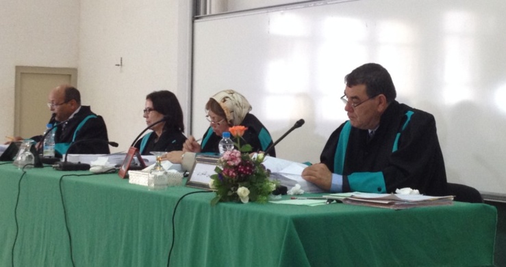 وحدة التكوين والبحث في قانون العقود والعقار: مناقشة أطروحة لنيل الدكتوراه في القانون الخاص في موضوع: الضمانات القانونية والقضائية للأجور على ضوء مدونة الشغل المغربية – دراسة مقارنة تحت إشراف الدكتورة دنيا مباركة من إنجاز الباحثة أزهور هيباوي  وحدة التكوين والبحث في قانون العقود والعقار: مناقشة أطروحة لنيل الدكتوراه في القانون الخاص في موضوع: الضمانات القانونية والقضائية للأجور على ضوء مدونة الشغل المغربية – دراسة مقارنة تحت إشراف الدكتورة دنيا مباركة من إنجاز الباحثة أزهور هيباوي