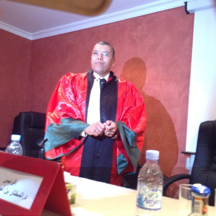 كلية الحقوق بمراكش: مناقشة أطروحة لنيل الدكتوراه في القانون المدني تحت عنوان الدفع بعدم الاختصاص وفق القوانين الإجرائية المدنية في التشريع المغربي ـ دراسة مقارنة تحت إشراف الدكتور المختار بن أحمد عطار من إعداد الباحث سمير أيت أرجدال كلية الحقوق بمراكش: مناقشة أطروحة لنيل الدكتوراه في القانون المدني تحت عنوان الدفع بعدم الاختصاص وفق القوانين الإجرائية المدنية في التشريع المغربي ـ دراسة مقارنة تحت إشراف الدكتور المختار بن أحمد عطار من إعداد الباحث سمير أيت أرجدال