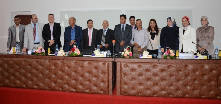 كلية الحقوق بسلا: مناقشة أطروحة لنيل الدكتوراه في القانون الخاص تحت عنوان الوساطة كآلية بديلة لتسوية منازعات الاستثمار تحت إشراف الدكتور محمد راجي من إعداد الباحث فيصل بجـــي كلية الحقوق بسلا: مناقشة أطروحة لنيل الدكتوراه في القانون الخاص تحت عنوان الوساطة كآلية بديلة لتسوية منازعات الاستثمار تحت إشراف الدكتور محمد راجي من إعداد الباحث فيصل بجـــي