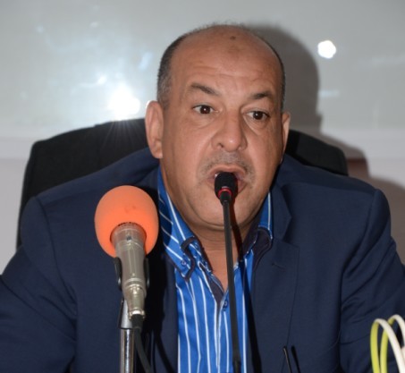 كلية الحقوق بسلا: مناقشة أطروحة لنيل الدكتوراه في القانون الخاص تحت عنوان الوساطة كآلية بديلة لتسوية منازعات الاستثمار تحت إشراف الدكتور محمد راجي من إعداد الباحث فيصل بجـــي كلية الحقوق بسلا: مناقشة أطروحة لنيل الدكتوراه في القانون الخاص تحت عنوان الوساطة كآلية بديلة لتسوية منازعات الاستثمار تحت إشراف الدكتور محمد راجي من إعداد الباحث فيصل بجـــي