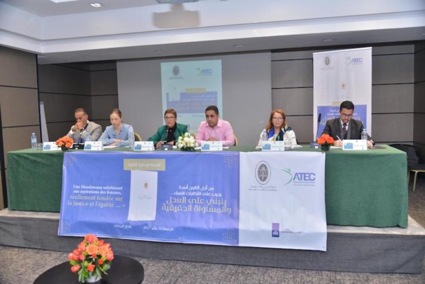 ندوة: لا وجود في قبول تزويج القاصر أي مصلحة فضلى لها، بل فيها هدر لكل الحقوق التي التزم المشرع المغربي بحمايتها من خلال المصادقة على الاتفاقيات الدولية ندوة: لا وجود في قبول تزويج القاصر أي مصلحة فضلى لها، بل فيها هدر لكل الحقوق التي التزم المشرع المغربي بحمايتها من خلال المصادقة على الاتفاقيات الدولية