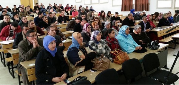 مختبر تشريعات الأسرة والهجرة: مناقشة أطروحة في موضوع أهلية القاصر في مدونة الأسرة - الزواج والطلاق نموذجا، تحت اشراف الدكتور الحسين بلحساني من إنجازالباحثة ألفات بلبكاي مختبر تشريعات الأسرة والهجرة: مناقشة أطروحة في موضوع أهلية القاصر في مدونة الأسرة - الزواج والطلاق نموذجا، تحت اشراف الدكتور الحسين بلحساني من إنجازالباحثة ألفات بلبكاي