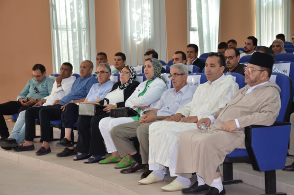 مناقشة الباحث مراد المدني أطروحة لنيل الدكتوراه في موضوع مظاهر التوجيه التعاقدي وأثرها على مبدأ القوة الملزمة للعقد تحت إشراف الدكتور محمد شهيب مناقشة الباحث مراد المدني أطروحة لنيل الدكتوراه في موضوع مظاهر التوجيه التعاقدي وأثرها على مبدأ القوة الملزمة للعقد تحت إشراف الدكتور محمد شهيب