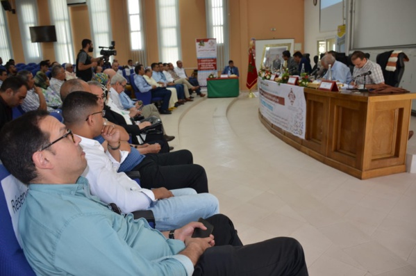 مناقشة الباحث مراد المدني أطروحة لنيل الدكتوراه في موضوع مظاهر التوجيه التعاقدي وأثرها على مبدأ القوة الملزمة للعقد تحت إشراف الدكتور محمد شهيب مناقشة الباحث مراد المدني أطروحة لنيل الدكتوراه في موضوع مظاهر التوجيه التعاقدي وأثرها على مبدأ القوة الملزمة للعقد تحت إشراف الدكتور محمد شهيب