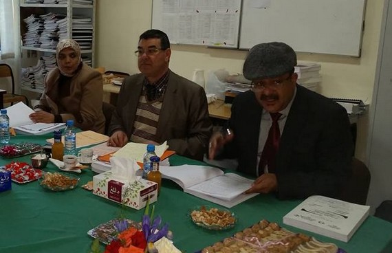 ماستر قانون العقود والعقار: مناقشة رسالة في موضوع نطاق سلطات مالك العقار المحجوز تنفيذيا تحت إشراف الدكتور سعيد الروبيو تقدم بها الباحث محمد الجوهري ماستر قانون العقود والعقار: مناقشة رسالة في موضوع نطاق سلطات مالك العقار المحجوز تنفيذيا تحت إشراف الدكتور سعيد الروبيو تقدم بها الباحث محمد الجوهري