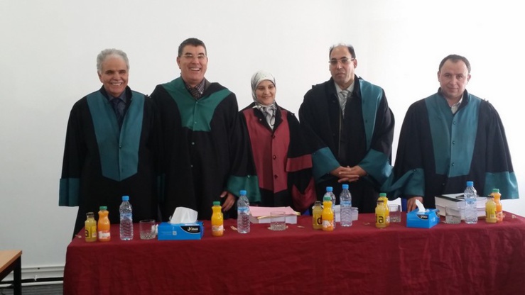 كلية الحقوق بجامعة عبد المالك السعدي بطنجة: مناقشة أطروحة لنيل الدكتوراه في القانون الخاص تحت عنوان حق الإعلام في شركة المساهمة في القانون المغربي تحت إشراف الدكتور نور الدين لعرج إعداد الطالبة فاطمة العبدلاوي كلية الحقوق بجامعة عبد المالك السعدي بطنجة: مناقشة أطروحة لنيل الدكتوراه في القانون الخاص تحت عنوان حق الإعلام في شركة المساهمة في القانون المغربي تحت إشراف الدكتور نور الدين لعرج إعداد الطالبة فاطمة العبدلاوي