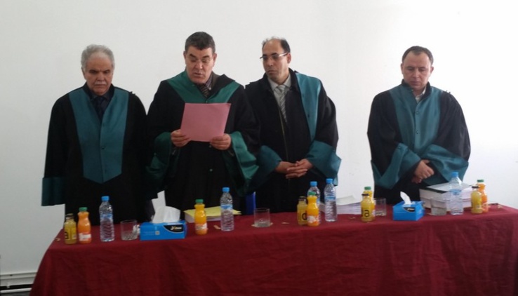 كلية الحقوق بجامعة عبد المالك السعدي بطنجة: مناقشة أطروحة لنيل الدكتوراه في القانون الخاص تحت عنوان حق الإعلام في شركة المساهمة في القانون المغربي تحت إشراف الدكتور نور الدين لعرج إعداد الطالبة فاطمة العبدلاوي كلية الحقوق بجامعة عبد المالك السعدي بطنجة: مناقشة أطروحة لنيل الدكتوراه في القانون الخاص تحت عنوان حق الإعلام في شركة المساهمة في القانون المغربي تحت إشراف الدكتور نور الدين لعرج إعداد الطالبة فاطمة العبدلاوي