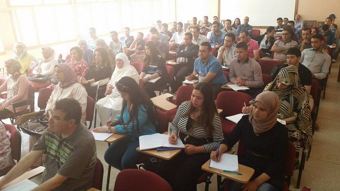 مختبر تشريعات الأسرة والهجرة: مناقشة أطروحة في موضوع المركز القانوني للزوجين من خلال مدونة الأسرة والإتفاقيات الدولية، تحت إشراف الدكتور محمد شهيب للباحثة أمال ناجي مختبر تشريعات الأسرة والهجرة: مناقشة أطروحة في موضوع المركز القانوني للزوجين من خلال مدونة الأسرة والإتفاقيات الدولية، تحت إشراف الدكتور محمد شهيب للباحثة أمال ناجي