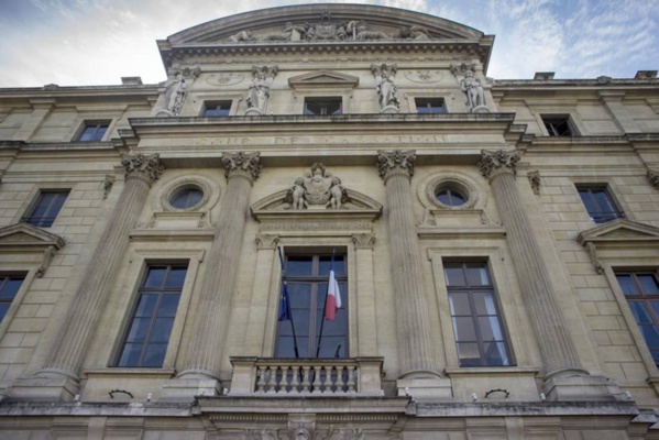 13 mars 2024 - Cour de cassation : Le refus d’un associé minoritaire de modifier l’objet social peut être contraire à l’intérêt général de la société. Le moyen, qui postule le contraire, n’est donc pas fondé. 13 mars 2024 - Cour de cassation : Le refus d’un associé minoritaire de modifier l’objet social peut être contraire à l’intérêt général de la société. Le moyen, qui postule le contraire, n’est donc pas fondé.