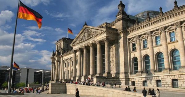 قرارات حديثة للقضاء الإداري بألمانيا تلغي قرارات الشرطة بحظر التظاهرات والشعارات المؤيدة للفلسطينيين والتي تنتقد إسرائيل - الأحكام متوفرة باللغة الفرنسية قرارات حديثة للقضاء الإداري بألمانيا تلغي قرارات الشرطة بحظر التظاهرات والشعارات المؤيدة للفلسطينيين والتي تنتقد إسرائيل - الأحكام متوفرة باللغة الفرنسية