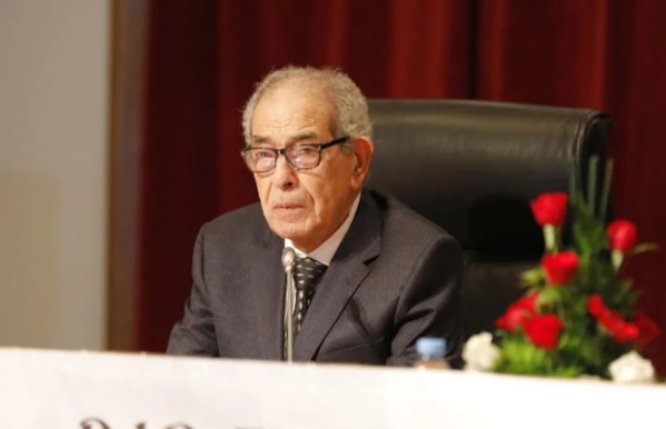 الرباط: حفل تكريمي للفقيه والقاضي والأستاذ الجامعي والمدير السابق لدار الحديث الحسنية فضيلة الدكتور أحمد الخمليشي الرباط: حفل تكريمي للفقيه والقاضي والأستاذ الجامعي والمدير السابق لدار الحديث الحسنية فضيلة الدكتور أحمد الخمليشي