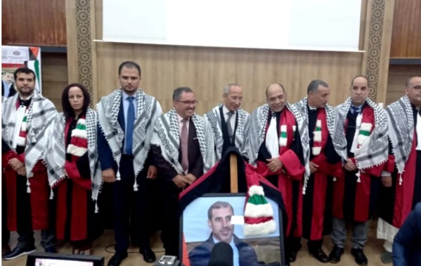 مراكش: مناقشة شرفية لأطروحة من إعداد باحث فلسطيني وافته المنية قبل تاريخ المناقشة. مراكش: مناقشة شرفية لأطروحة من إعداد باحث فلسطيني وافته المنية قبل تاريخ المناقشة.