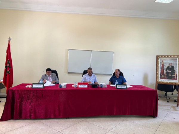 الناظور: مناقشة رسالة لنيل دبلوم الماستر للباحثة سلوى شناك تحت عنوان الذكاء الترابي وسؤال التنمية المنشودة في المغرب الناظور: مناقشة رسالة لنيل دبلوم الماستر للباحثة سلوى شناك تحت عنوان الذكاء الترابي وسؤال التنمية المنشودة في المغرب