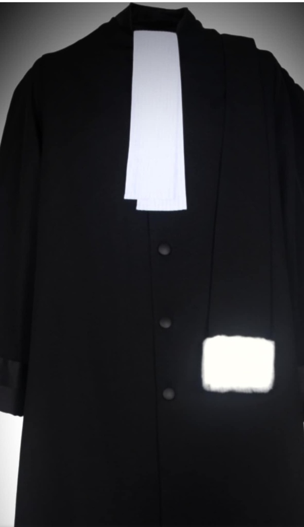 ذ. نور الدين الرياحي يبدع في وصف مهنة المحاماة عبر قصيدة "الستينية العصماء في البذلة السوداء" ذ. نور الدين الرياحي يبدع في وصف مهنة المحاماة عبر قصيدة "الستينية العصماء في البذلة السوداء"