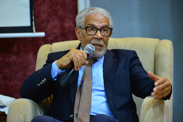 النقيب الجامعي يشرح كيف هزمت العدالة الجنائية إرهابيي الكيان الصهيوني، ويقول سارعوا نحو الاعتراف بنظام روما لحماية المغرب من الإرهاب الصهيوني النقيب الجامعي يشرح كيف هزمت العدالة الجنائية إرهابيي الكيان الصهيوني، ويقول سارعوا نحو الاعتراف بنظام روما لحماية المغرب من الإرهاب الصهيوني