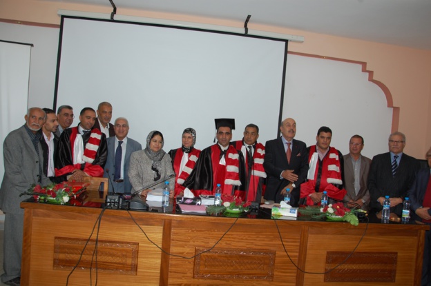 كلية الحقوق بوجدة: تقرير حول مناقشة أطروحة لنيل الدكتوراه في القانون الخاص حول موضوع " ضمانات الاستثمار - التحكيم التجاري نموذجا- " تحت اشراف الدكتورة يامنة فاطمي للباحث عبد الإله عديياطر كلية الحقوق بوجدة: تقرير حول مناقشة أطروحة لنيل الدكتوراه في القانون الخاص حول موضوع " ضمانات الاستثمار - التحكيم التجاري نموذجا- " تحت اشراف الدكتورة يامنة فاطمي للباحث عبد الإله عديياطر