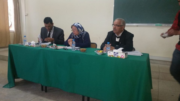 مناقشة رسالة في موضوع وضعية الأجيرة في العمل النقابي تحت إشراف الدكتورة دنيا مباركة تقدم بها الباحث الحسين أعليلوش مناقشة رسالة في موضوع وضعية الأجيرة في العمل النقابي تحت إشراف الدكتورة دنيا مباركة تقدم بها الباحث الحسين أعليلوش