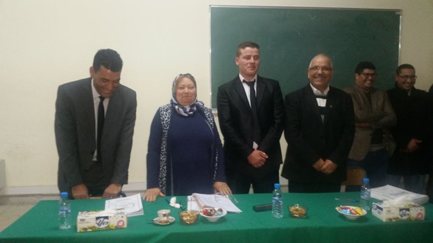 مناقشة رسالة في موضوع وضعية الأجيرة في العمل النقابي تحت إشراف الدكتورة دنيا مباركة تقدم بها الباحث الحسين أعليلوش مناقشة رسالة في موضوع وضعية الأجيرة في العمل النقابي تحت إشراف الدكتورة دنيا مباركة تقدم بها الباحث الحسين أعليلوش