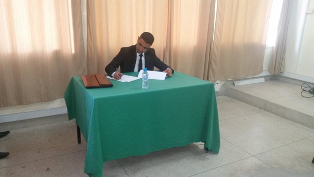 مناقشة رسالة في موضوع الحراسة القضائية بين النظرية والتطبيق  تحت إشراف الدكتور الحسين بلحساني تقدم بها الباحث الحرشي عبد الله مناقشة رسالة في موضوع الحراسة القضائية بين النظرية والتطبيق  تحت إشراف الدكتور الحسين بلحساني تقدم بها الباحث الحرشي عبد الله