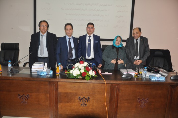 مناقشة أطروحة لنيل الدكتوراه في القانون العام والعلوم السياسية حول موضوع تداعيات مبادرة الحكم الذاتي المغربي لجهة الصحراء على ضوء التجارب الدولية المقارنة  تحت إشراف لبابة عاشور من إنجاز الباحث حكيم التوزاني مناقشة أطروحة لنيل الدكتوراه في القانون العام والعلوم السياسية حول موضوع تداعيات مبادرة الحكم الذاتي المغربي لجهة الصحراء على ضوء التجارب الدولية المقارنة  تحت إشراف لبابة عاشور من إنجاز الباحث حكيم التوزاني