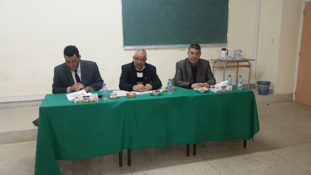 مناقشة رسالة في موضوع المسؤولية المدنية لناظر الأوقاف تحت إشراف الدكتور الحسين بلحساني تقدم بها الباحث حسام أقضاوي مناقشة رسالة في موضوع المسؤولية المدنية لناظر الأوقاف تحت إشراف الدكتور الحسين بلحساني تقدم بها الباحث حسام أقضاوي