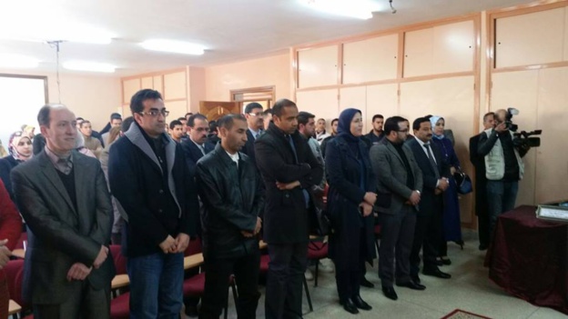 و ت ب في قانون العقود والعقار: مناقشة أطروحة لنيل الدكتوراه في القانون الخاص في موضوع: دور القضاء الاستعجالي في مادة العقار المحفظ  تحت إشراف الدكتورة دنيا مباركة  للباحث عمر عمر و ت ب في قانون العقود والعقار: مناقشة أطروحة لنيل الدكتوراه في القانون الخاص في موضوع: دور القضاء الاستعجالي في مادة العقار المحفظ  تحت إشراف الدكتورة دنيا مباركة  للباحث عمر عمر