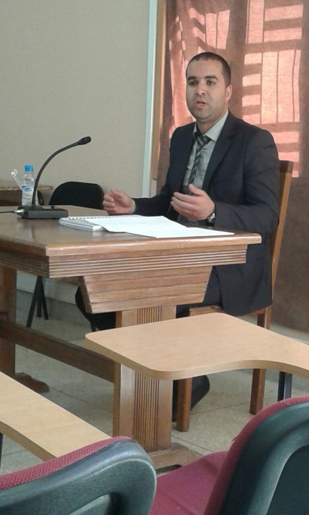 كلية الحقوق بوجدة: ماستر الدراسات الدستورية والسياسية: تقرير مناقشة رسالة في موضوع: "طبيعة النظام الدستوري المغربي في ضوء دستور 2011" تحت اشراف الدكتورة يمين هكو تقدم بها الباحث زهير غازلي. كلية الحقوق بوجدة: ماستر الدراسات الدستورية والسياسية: تقرير مناقشة رسالة في موضوع: "طبيعة النظام الدستوري المغربي في ضوء دستور 2011" تحت اشراف الدكتورة يمين هكو تقدم بها الباحث زهير غازلي.