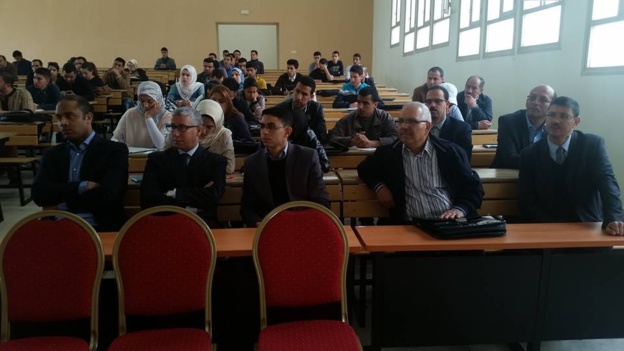 و ت ب في قانون العقود والعقار: مناقشة أطروحة لنيل الدكتوراه في القانون الخاص في موضوع: مساطر تطهير ملك الدولة الخاص في القانون المغربي بين واقع النص والتطبيق العملي  تحت إشراف الدكتور إدريس الفاخوري  للباحث عز الدين مختاري.  و ت ب في قانون العقود والعقار: مناقشة أطروحة لنيل الدكتوراه في القانون الخاص في موضوع: مساطر تطهير ملك الدولة الخاص في القانون المغربي بين واقع النص والتطبيق العملي  تحت إشراف الدكتور إدريس الفاخوري  للباحث عز الدين مختاري.