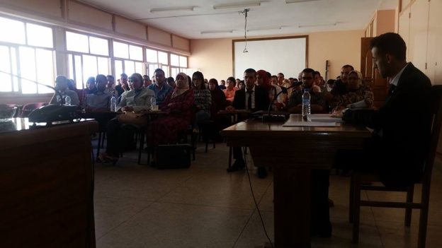 مناقشة رسالة في موضوع الحماية القانونية لخدم البيوت تحت إشراف الدكتورة دنيا مباركة تقدم بها الباحث سفيان بلحسن مناقشة رسالة في موضوع الحماية القانونية لخدم البيوت تحت إشراف الدكتورة دنيا مباركة تقدم بها الباحث سفيان بلحسن