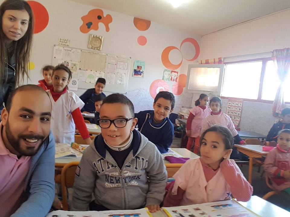 مجموعة من طلبة ماستر الاقتصاد وتدبير المؤسسات بكلية العلوم القانونية والاقتصادية والاجتماعية بوجدة يبادرون تحت إشراف الدكتور عبد الواحد بريشي إلى خلق إطار تحت اسم "يلاه نفرحوهم" للتدريب الميداني على العمل التطوعي وخلق روح المبادرة والتضامن