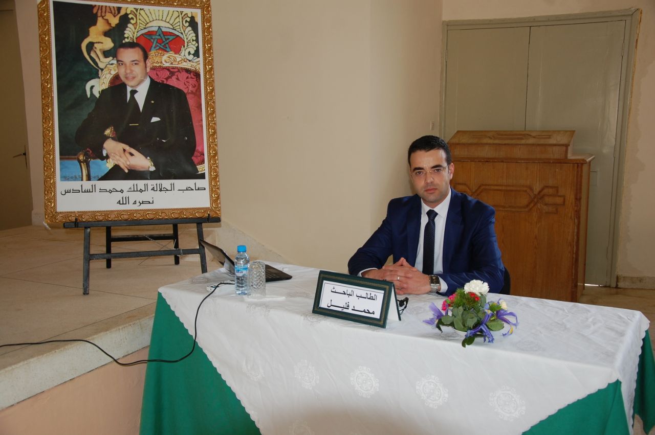 مناقشة أطروحة في موضوع خصوصية القواعد الموضوعية والاجرائية للمقتضيات الجنائية لمدونة السير على الطرق رقم 05-52  تحت إشراف الدكتورة يامنة فاطمي تقدم بها الباحث محمد فليل مناقشة أطروحة في موضوع خصوصية القواعد الموضوعية والاجرائية للمقتضيات الجنائية لمدونة السير على الطرق رقم 05-52  تحت إشراف الدكتورة يامنة فاطمي تقدم بها الباحث محمد فليل