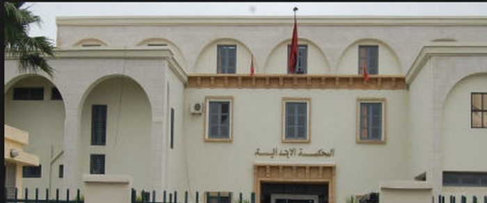 المحكمة الابتدائية بوجدة: قسم قضاء الأسرة: نفي النسب ـ شهادة لا تثبت العقم ـ شهادة تثبت فقط الحالة المتوسطة للحيوانات المنوية ـ الشرط الأساسي المتطلب لسلوك الخبرة الجينية غير متوفر  ـ رفض طلب إجراء خبرة جينية ـ نعم  