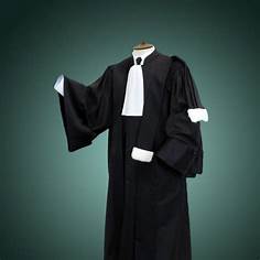 Cour de cassation "FR" : Le conseil de l'ordre d'un barreau peut interdire le port, avec la robe, de tout signe manifestant ostensiblement une appartenance ou une opinion religieuse, philosophique, communautaire ou politique Cour de cassation "FR" : Le conseil de l'ordre d'un barreau peut interdire le port, avec la robe, de tout signe manifestant ostensiblement une appartenance ou une opinion religieuse, philosophique, communautaire ou politique