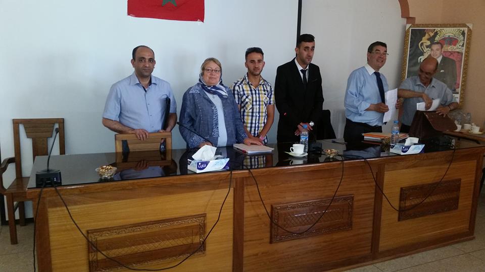 مناقشة رسالة في موضوع الحماية القانونية لخدم البيوت تحت إشراف الدكتورة دنيا مباركة تقدم بها الباحث سفيان بلحسن مناقشة رسالة في موضوع الحماية القانونية لخدم البيوت تحت إشراف الدكتورة دنيا مباركة تقدم بها الباحث سفيان بلحسن